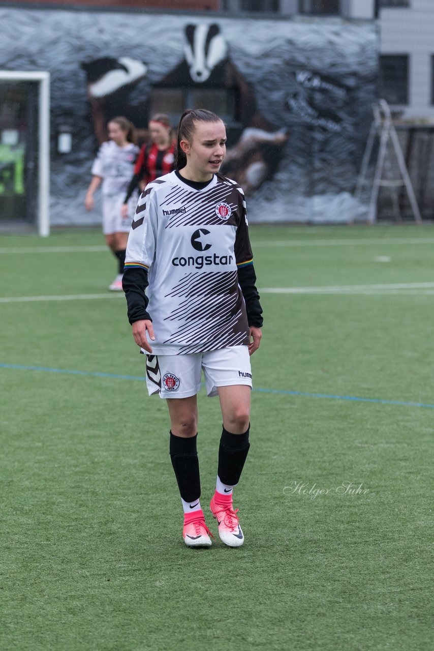 Bild 128 - B-Juniorinnen FC St.Pauli . Braedstrup IF : Ergebnis: 4:1